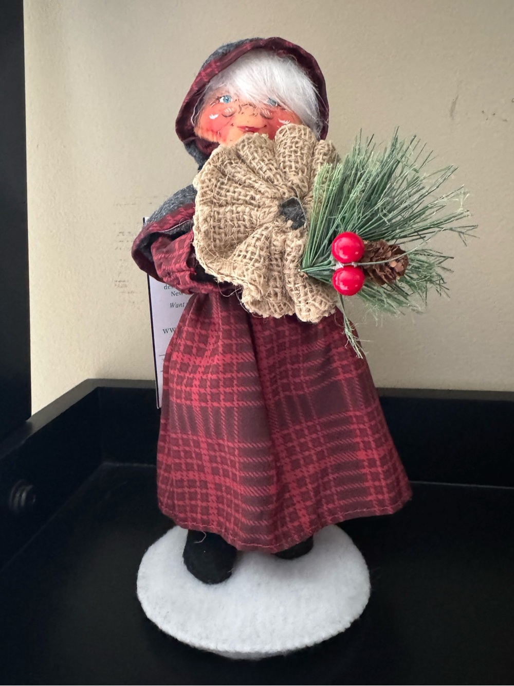 Annalee Dolls 9” Mrs. Santa Plaid & Pine NWT